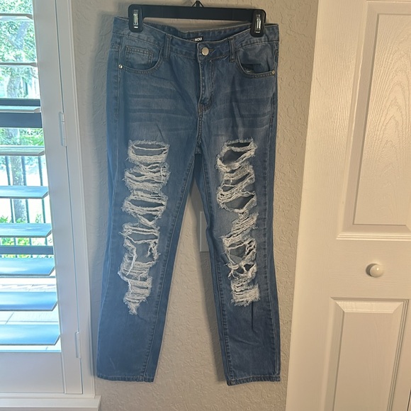Women's Fashion Nova Distressed Boyfriend Jeans EUC - Picture 2 of 3